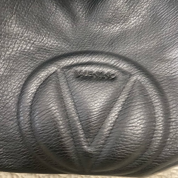 Black leather authentic Valentino bucket purse - Picture 2 of 4